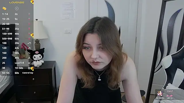 pretty little thing online show from 10, 5, 2026