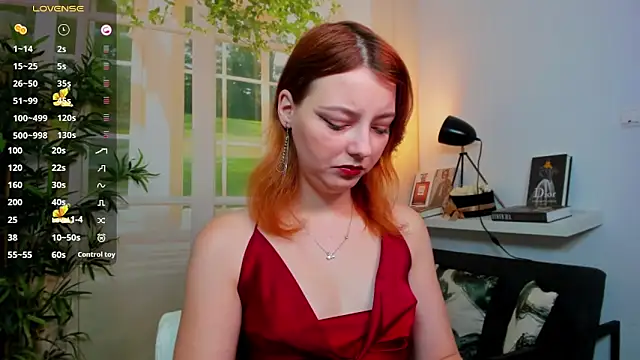 pretty little thing online show from 13, 10, 2025