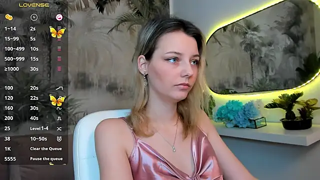 pretty little thing online show from 15, 1, 2025