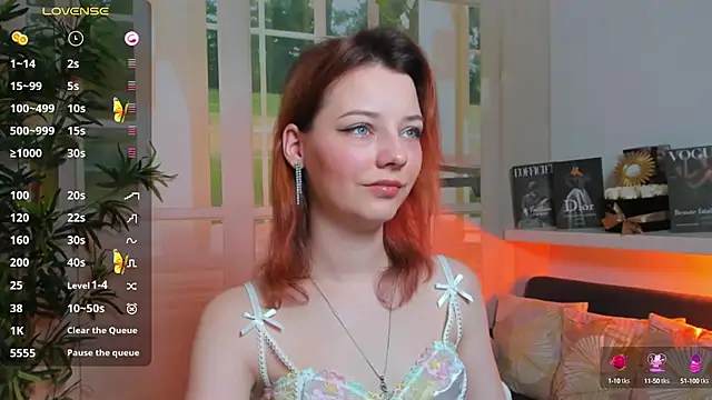 pretty little thing online show from 3, 3, 2025