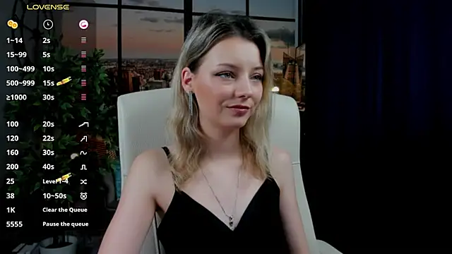 pretty little thing online show from 26, 1, 2025