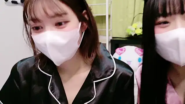 Mia--meow online show from 8, 1, 2025