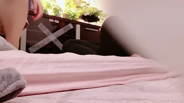 Mia--meow online show from 19, 1, 2025