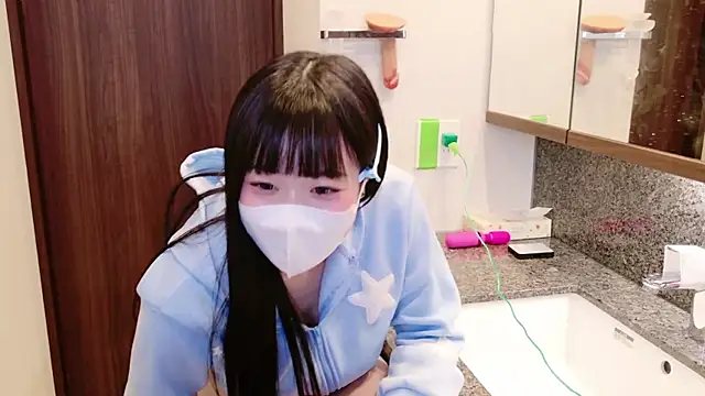 Mia--meow online show from 18, 3, 2025