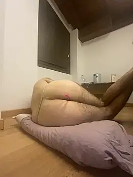 voglioso97 online show from 8, 12, 2024