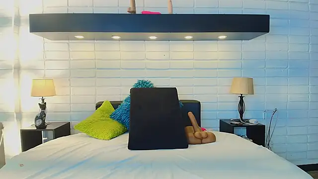 HannaBrave online show from 23, 3, 2025