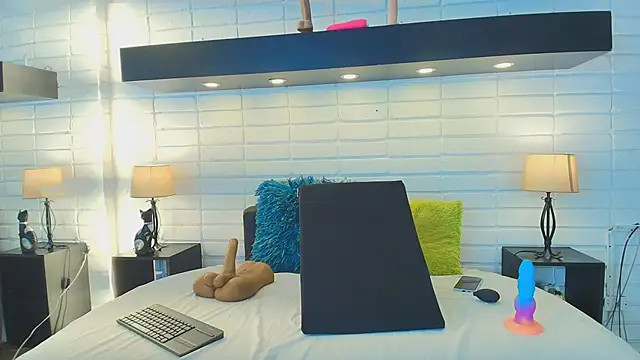 HannaBrave online show from 18, 3, 2025