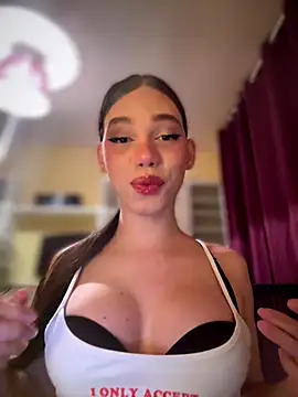 Snapshot of Carlita_cute chatting on 7, 10, 2025 Carlita cute online show from 7, 10, 2025