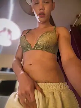 Snapshot of Carlita_cute chatting on 9, 10, 2025 Carlita cute online show from 9, 10, 2025