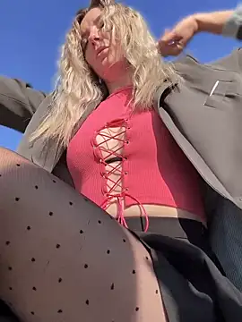 Snapshot of Crazy-Rosa chatting on 14, 9, 2025 Crazy-Rosa online show from 14, 9, 2025