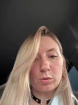 Snapshot of Crazy-Rosa chatting on 7, 3, 2025 Crazy-Rosa online show from 7, 3, 2025