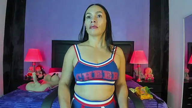 MaduraLuciana online show from 7, 10, 2025