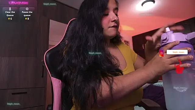 Steph moon  online show from 15, 3, 2025