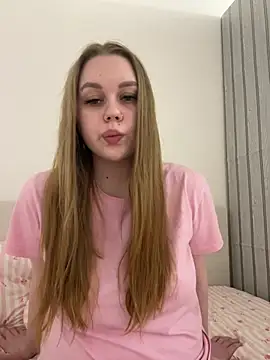 Marylallka5 online show from 4, 5, 2026