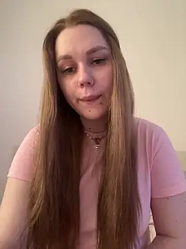 Snapshot of Marylallka5 chatting on 4, 7, 2026 Marylallka5 online show from 4, 7, 2026