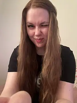 Snapshot of Marylallka5 chatting on 13, 7, 2026 Marylallka5 online show from 13, 7, 2026