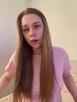Snapshot of Marylallka5 chatting on 5, 7, 2026 Marylallka5 online show from 5, 7, 2026