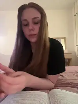 Snapshot of Marylallka5 chatting on 16, 7, 2026 Marylallka5 online show from 16, 7, 2026