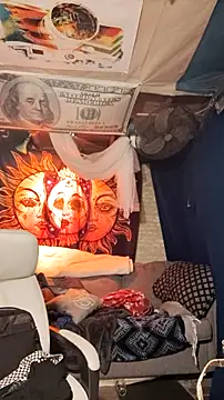 Gillygilly76 online show from 24, 2, 2025