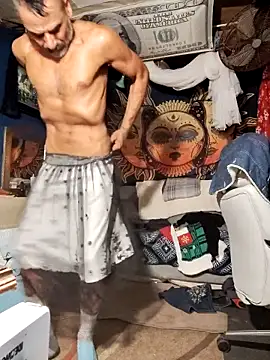 Gillygilly76 online show from 25, 2, 2025