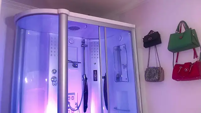 sexy-luna-star-ts online show from 5, 11, 2025