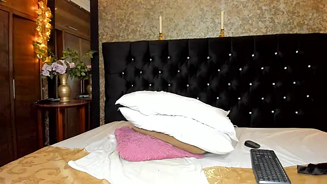 Snapshot of emma_xuee chatting on 12, 3, 2025 emma xuee online show from 12, 3, 2025