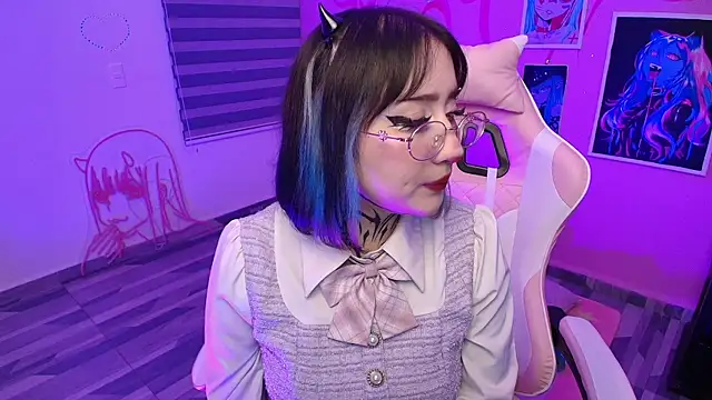 Miwa violet online show from 1, 7, 2026