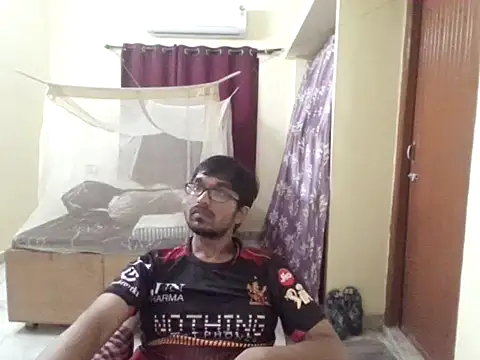 THE NAKED BOY online show from 17, 4, 2026