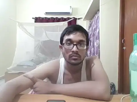 THE NAKED BOY online show from 1, 10, 2025