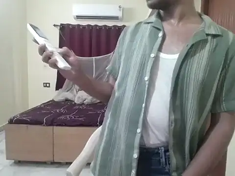 THE NAKED BOY online show from 8, 3, 2026