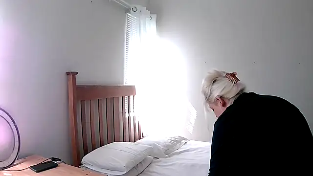 Miahotmilf online show from 23, 2, 2025