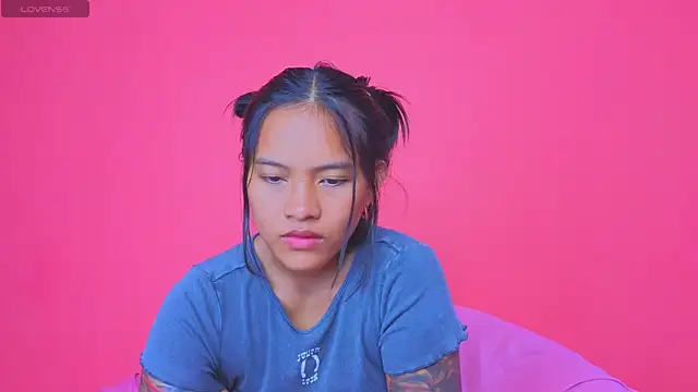 Natsu   online show from 14, 12, 2024