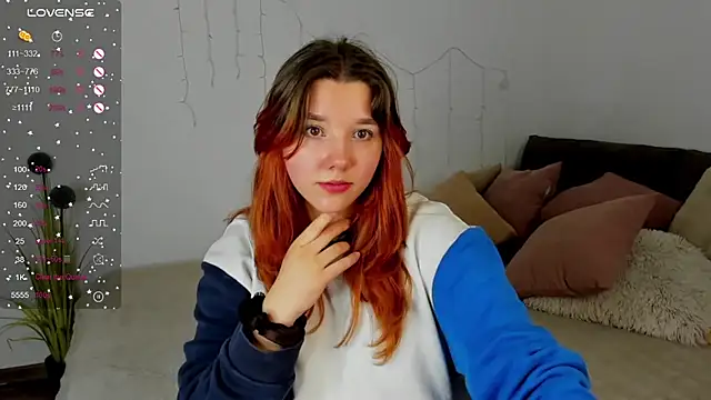 PenelopeOneGrey online show from 4, 3, 2025