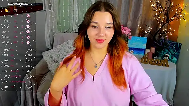 PenelopeOneGrey online show from 14, 9, 2025