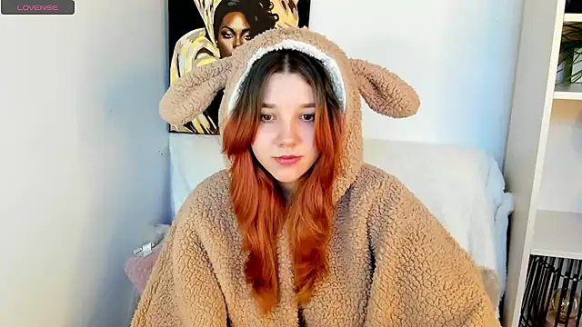 PenelopeOneGrey online show from 5, 3, 2025