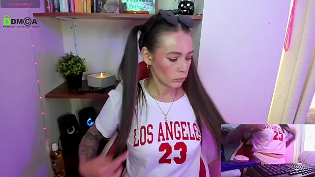 sweetlittlelisa online show from 11, 11, 2025