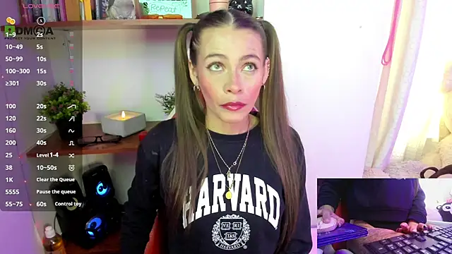 sweetlittlelisa online show from 9, 11, 2025