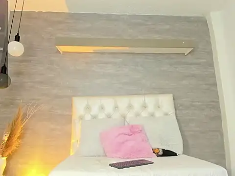 Snapshot of thararouse chatting on 12, 3, 2025 thararouse online show from 12, 3, 2025