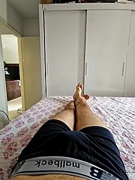 Snapshot of matheus387 chatting on 27, 10, 2025 matheus387 online show from 27, 10, 2025