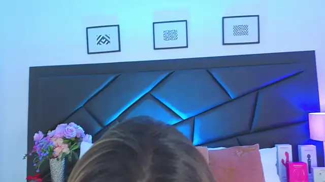 SophieCarther online show from 22, 12, 2025