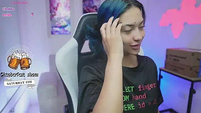 Snapshot of KayraOwen chatting on 3, 10, 2025 KayraOwen online show from 3, 10, 2025