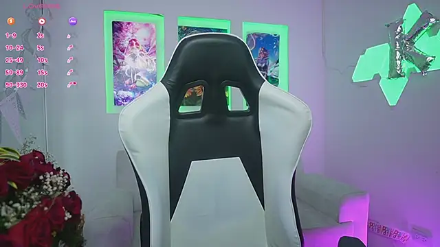 Snapshot of KayraOwen chatting on 13, 10, 2025 KayraOwen online show from 13, 10, 2025