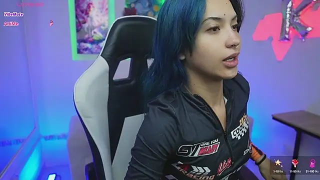 Snapshot of KayraOwen chatting on 18, 10, 2025 KayraOwen online show from 18, 10, 2025