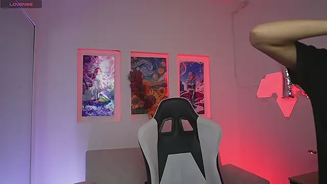 Snapshot of KayraOwen chatting on 27, 10, 2025 KayraOwen online show from 27, 10, 2025