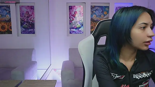 Snapshot of KayraOwen chatting on 2, 12, 2025 KayraOwen online show from 2, 12, 2025