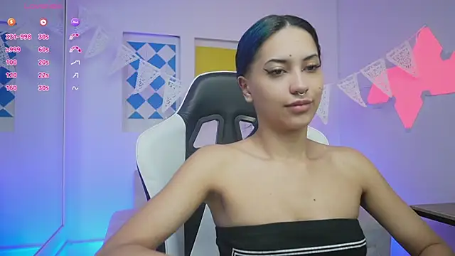 Snapshot of KayraOwen chatting on 6, 10, 2025 KayraOwen online show from 6, 10, 2025