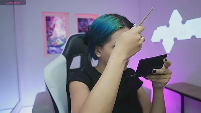 Snapshot of KayraOwen chatting on 23, 9, 2025 KayraOwen online show from 23, 9, 2025