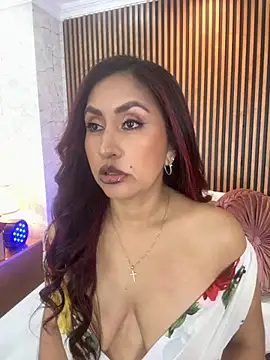 MonicaMoret online show from 22, 9, 2025