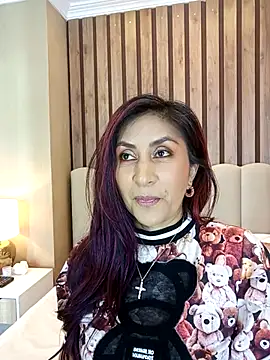 MonicaMoret online show from 18, 3, 2025