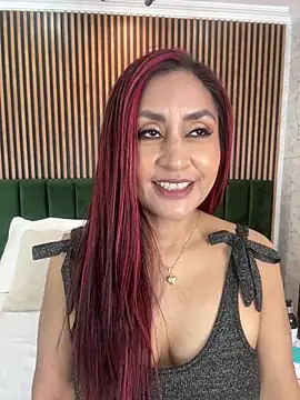 MonicaMoret online show from 13, 4, 2026